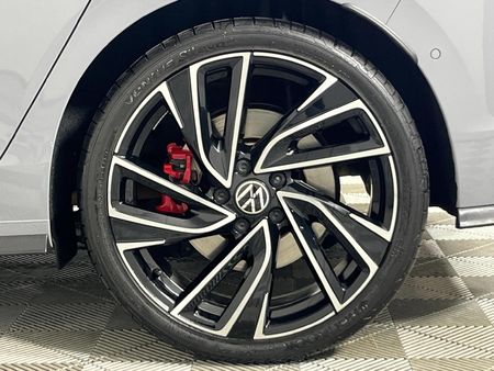 2021-Volkswagen-Golf-8-GTI-20-TSI-Auto_6