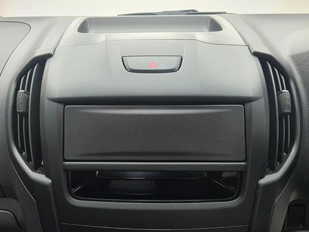 2026-Isuzu-D-Max-250C-Fleetside-Single-Cab_16