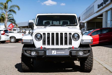 2023-Jeep-Gladiator-Rubicon-36-4x4-Auto-Double-Cab_2
