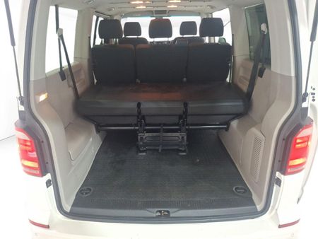 2019-Volkswagen-Kombi-20-TDI-Auto-103kW-Trendline_20