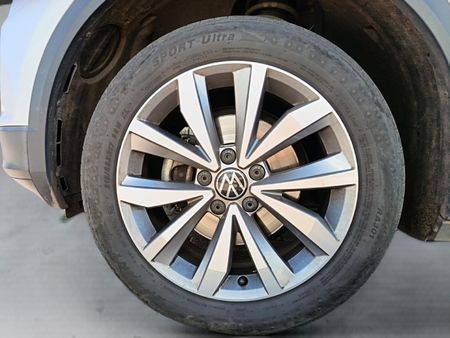 2021-Volkswagen-T-Roc-14-TSI-Design-Auto_10