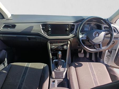 2021-Volkswagen-T-Roc-14-TSI-Design-Auto_17