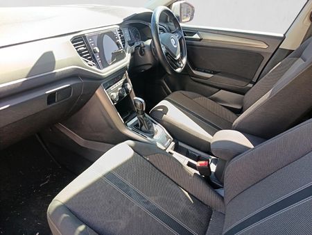 2021-Volkswagen-T-Roc-14-TSI-Design-Auto_18