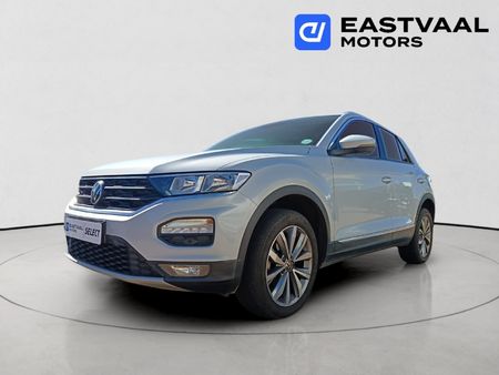 2021-Volkswagen-T-Roc-14-TSI-Design-Auto_2