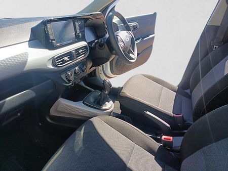 2025-Hyundai-Exter-12-Premium-Auto_18