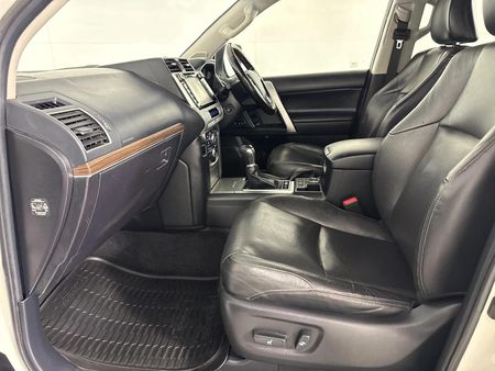 2018-Toyota-Land-Cruiser-Prado-30-D-VX-L-Auto_8