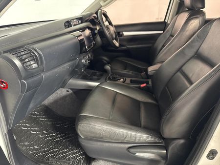 2020-Toyota-Hilux-24-GD-6-Raised-Body-SRX-Auto-Double-Cab_8