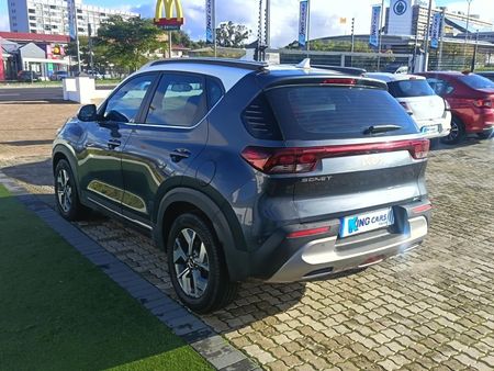 2021-Kia-Sonet-15-EX-CVT_4