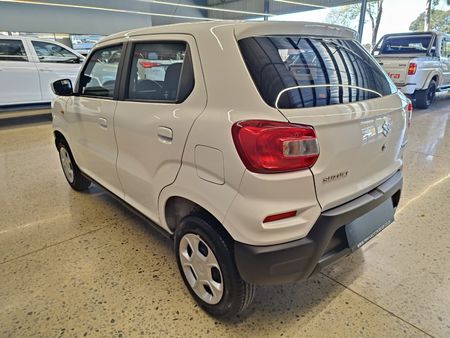 2023-Suzuki-S-Presso-10-GL_9