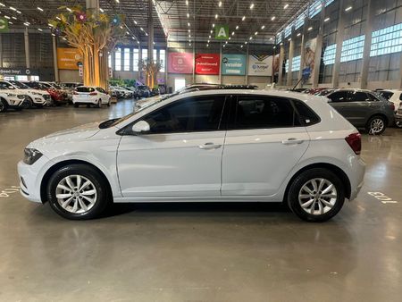2018-Volkswagen-Polo-10-TSI-Comfortline-Auto_5