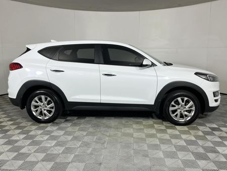 2022-Hyundai-Tucson-20-Premium_13