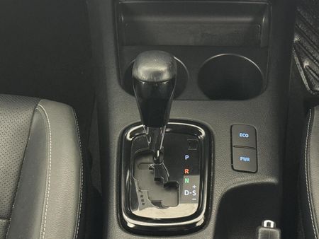 2024-Toyota-Hilux-28-GD-6-Raised-Body-Legend-Auto-Extended-Cab_9