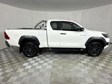 2024-Toyota-Hilux-28-GD-6-Raised-Body-Legend-Auto-Extended-Cab_13