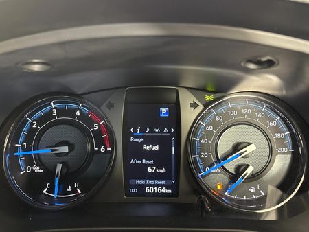 2024-Toyota-Hilux-28-GD-6-Raised-Body-Legend-Auto-Extended-Cab_2