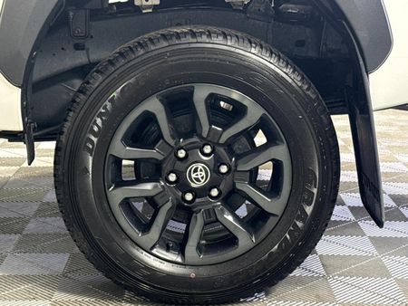 2024-Toyota-Hilux-28-GD-6-Raised-Body-Legend-Auto-Extended-Cab_5