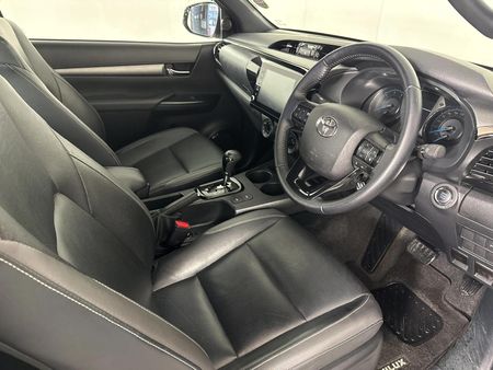 2024-Toyota-Hilux-28-GD-6-Raised-Body-Legend-Auto-Extended-Cab_8
