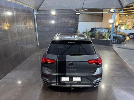 2021-Volkswagen-T-Roc-20-TSI-4Motion-R-Line-Auto_9