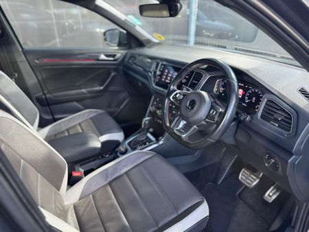 2021-Volkswagen-T-Roc-20-TSI-4Motion-R-Line-Auto_13