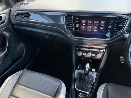 2021-Volkswagen-T-Roc-20-TSI-4Motion-R-Line-Auto_17