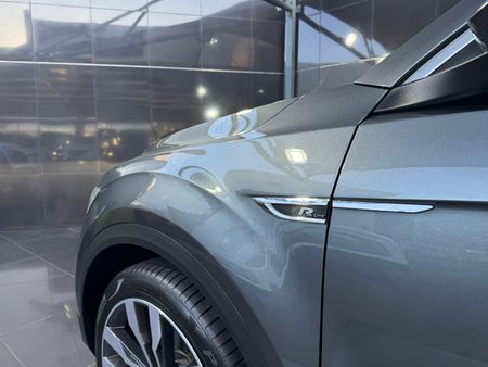 2021-Volkswagen-T-Roc-20-TSI-4Motion-R-Line-Auto_19