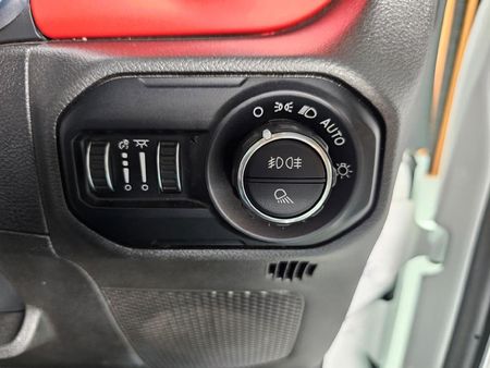 2024-Jeep-Gladiator-Rubicon-36-4x4-Auto-Double-Cab_16