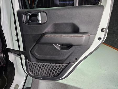 2024-Jeep-Gladiator-Rubicon-36-4x4-Auto-Double-Cab_18