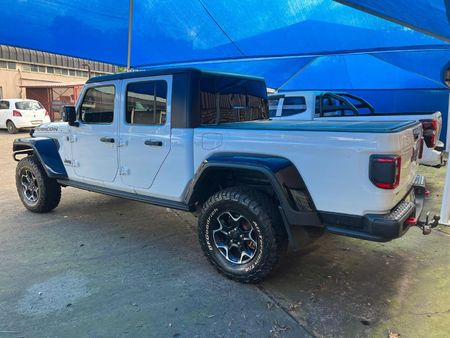 2024-Jeep-Gladiator-Rubicon-36-4x4-Auto-Double-Cab_5