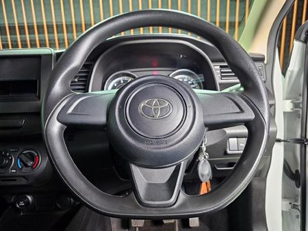 2026-Toyota-Rumion-15-S_10