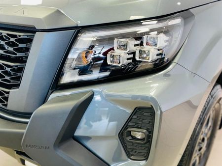 2026-Nissan-Navara-25DDTi-Stealth-Auto_19