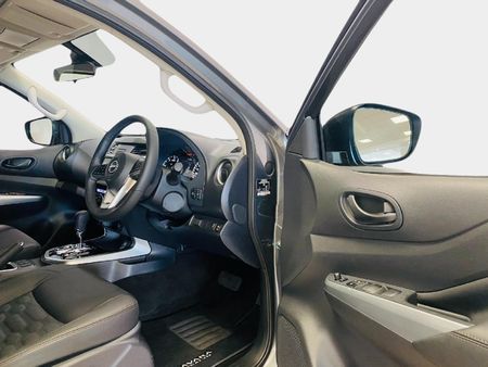 2026-Nissan-Navara-25DDTi-Stealth-Auto_7