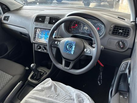 2026-Volkswagen-Polo-Vivo-14-Life_4