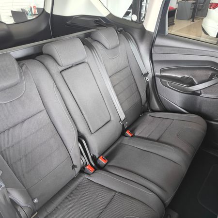 2015-Ford-Kuga-15-EcoBoost-Trend_15
