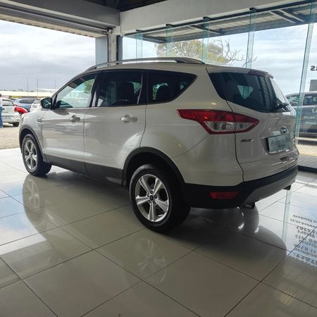 2015-Ford-Kuga-15-EcoBoost-Trend_4