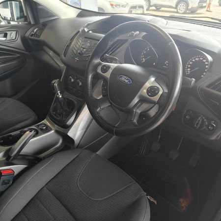 2015-Ford-Kuga-15-EcoBoost-Trend_8