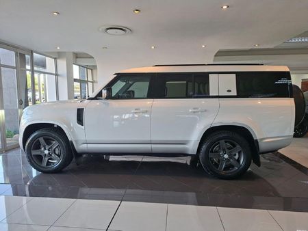 2023-Land-Rover-Defender-130-30D-First-Edition_10