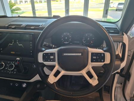2023-Land-Rover-Defender-130-30D-First-Edition_17