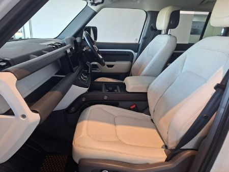 2023-Land-Rover-Defender-130-30D-First-Edition_26