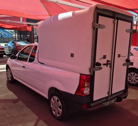2021-Nissan-NP200-16-AC-Safety-Pack_4