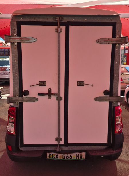 2021-Nissan-NP200-16-AC-Safety-Pack_6