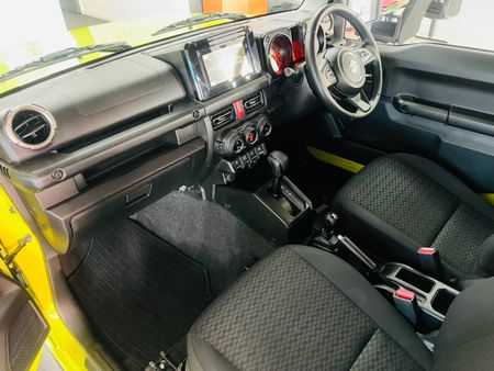 2021-Suzuki-Jimny-15-GLX-Auto_10