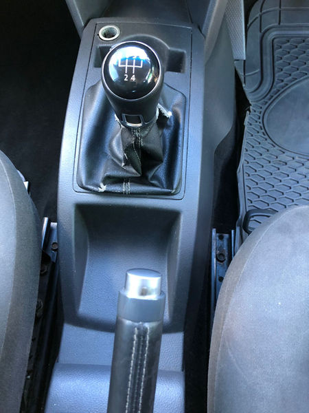 2014-Volkswagen-Polo-Vivo-16-Maxx_11
