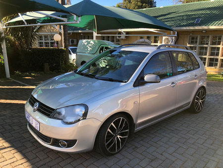 2014-Volkswagen-Polo-Vivo-16-Maxx_1