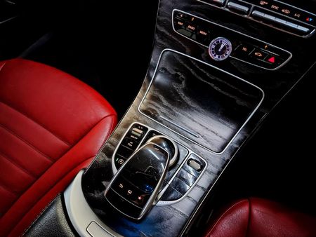 2015-Mercedes-Benz-C-Class-C-250-AMG-Line-Auto_11