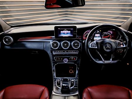 2015-Mercedes-Benz-C-Class-C-250-AMG-Line-Auto_23