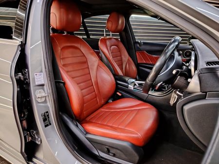 2015-Mercedes-Benz-C-Class-C-250-AMG-Line-Auto_25