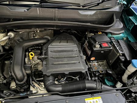2020-Volkswagen-T-Cross-15-TSI-R-Line-Auto_16