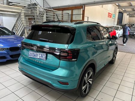 2020-Volkswagen-T-Cross-15-TSI-R-Line-Auto_5