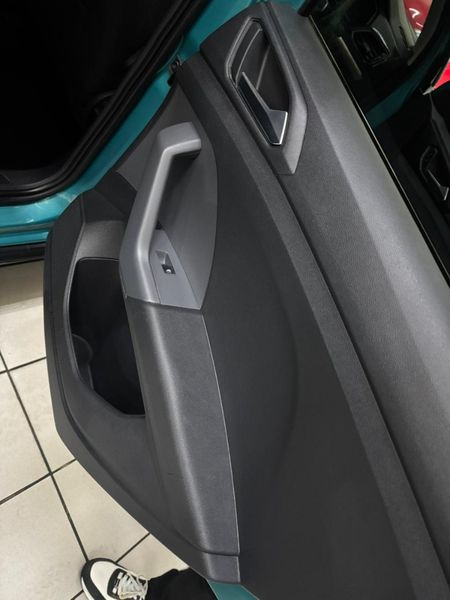 2020-Volkswagen-T-Cross-15-TSI-R-Line-Auto_7
