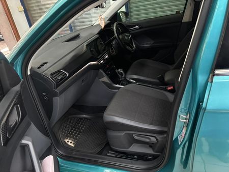 2020-Volkswagen-T-Cross-15-TSI-R-Line-Auto_8