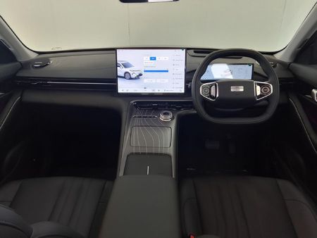 2026-Geely-E5-EM-i-Apex-Phev_13